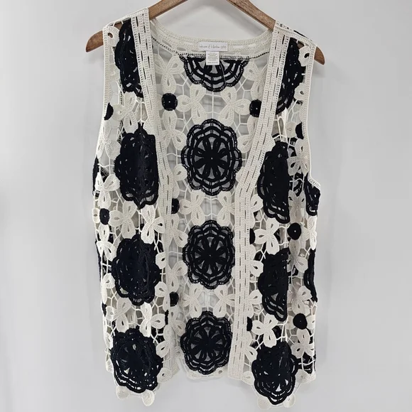 House of Harlow 1960 Black and White Open Knit Crochet Sleeveless Vest One Size - Picture 1 of 12
